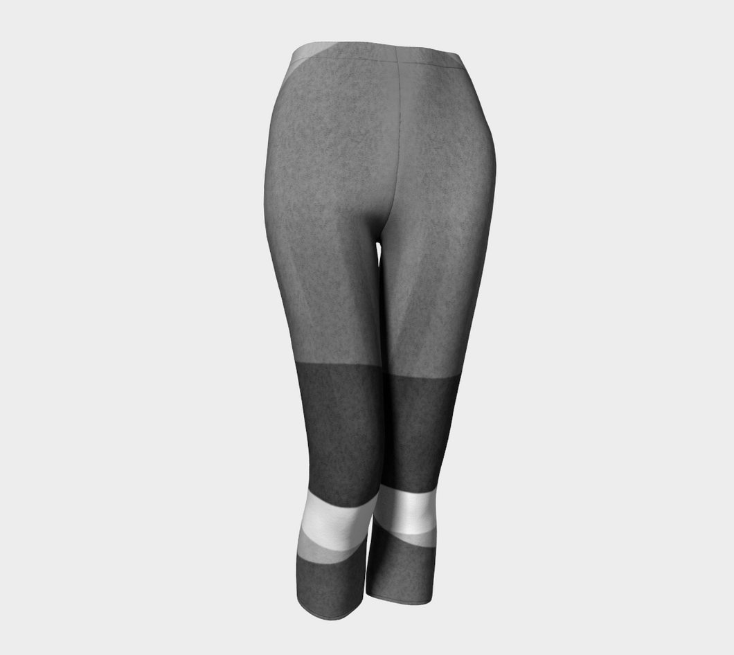 Razor Sharp Black Capris - deloresartcanada