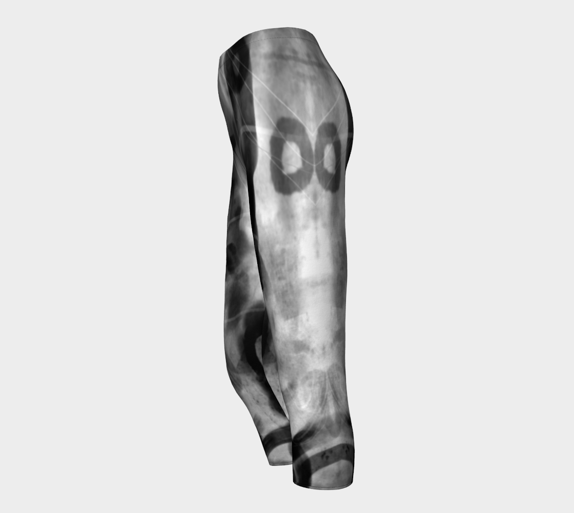 Bittermelon Black Capris by Deloresart - deloresartcanada