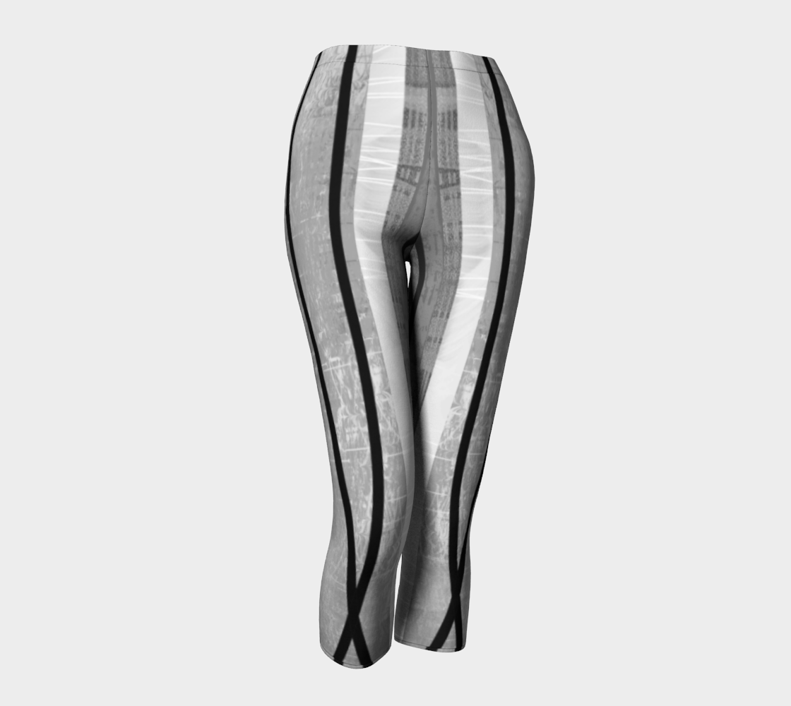 Coaxial Black Capris - deloresartcanada