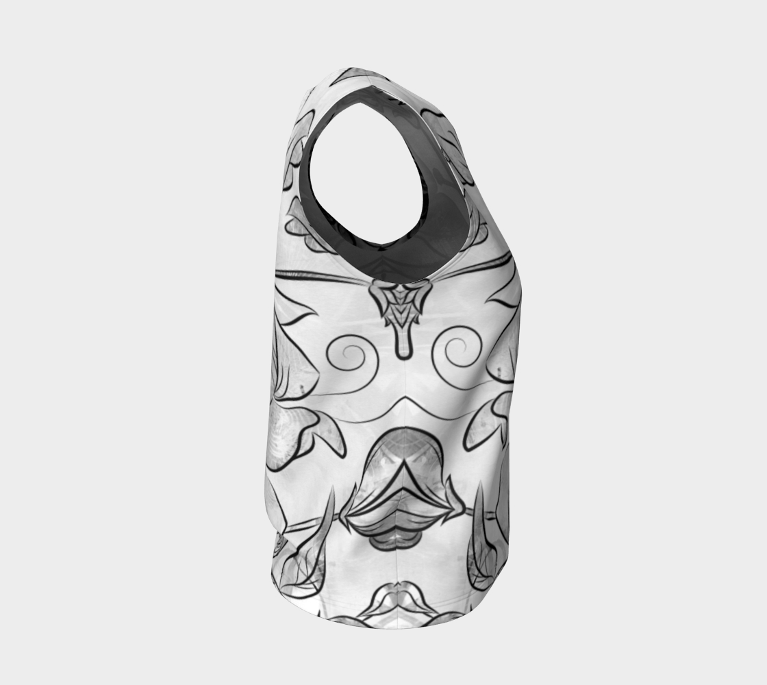 Queen Sweet Pea Loose Tank in Greyscale - deloresartcanada
