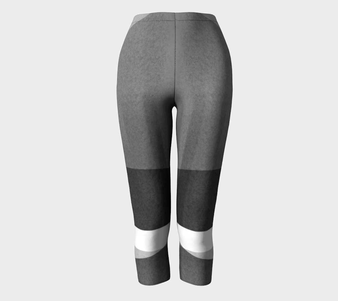 Razor Sharp Black Capris - deloresartcanada
